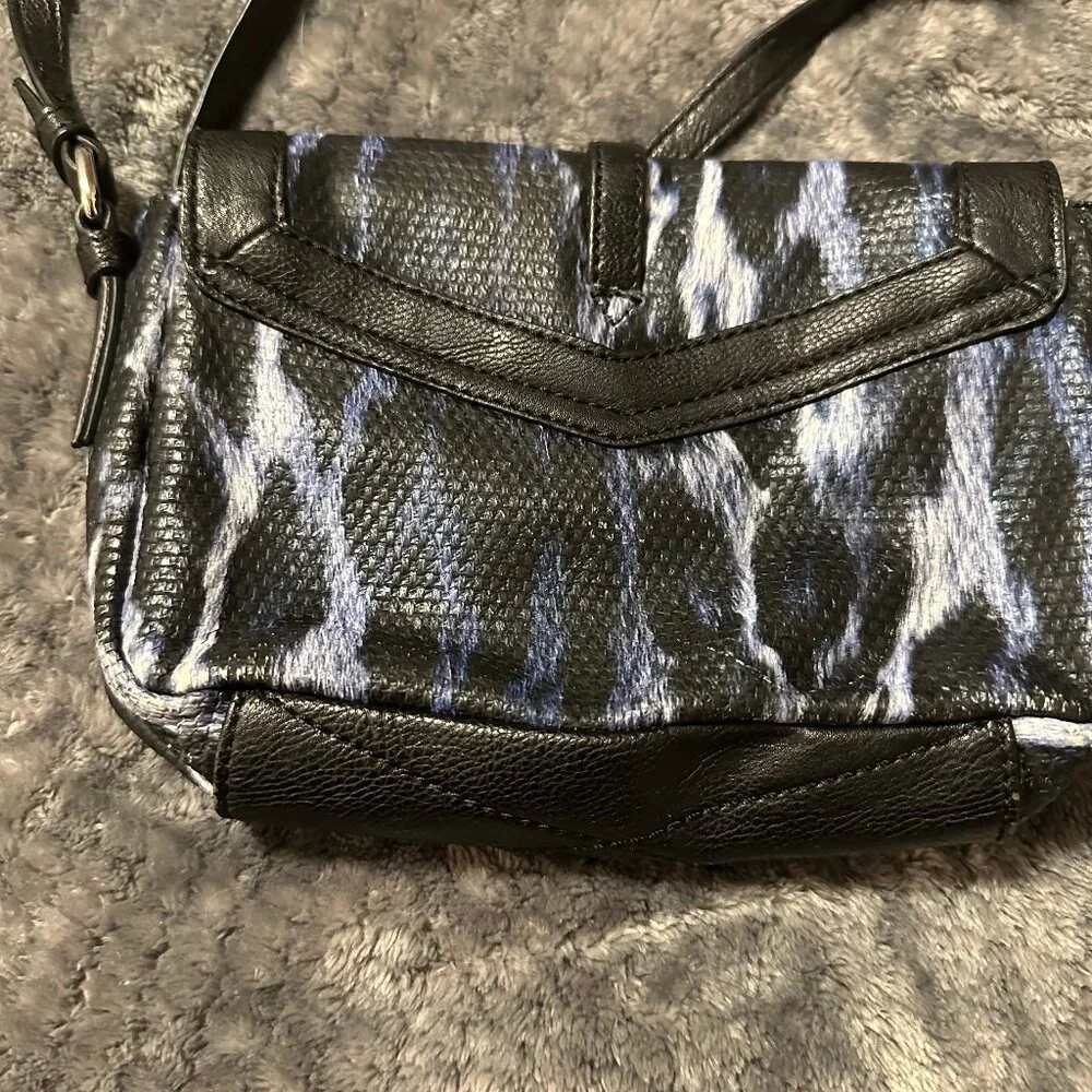 Purse - Picture 2 of 7